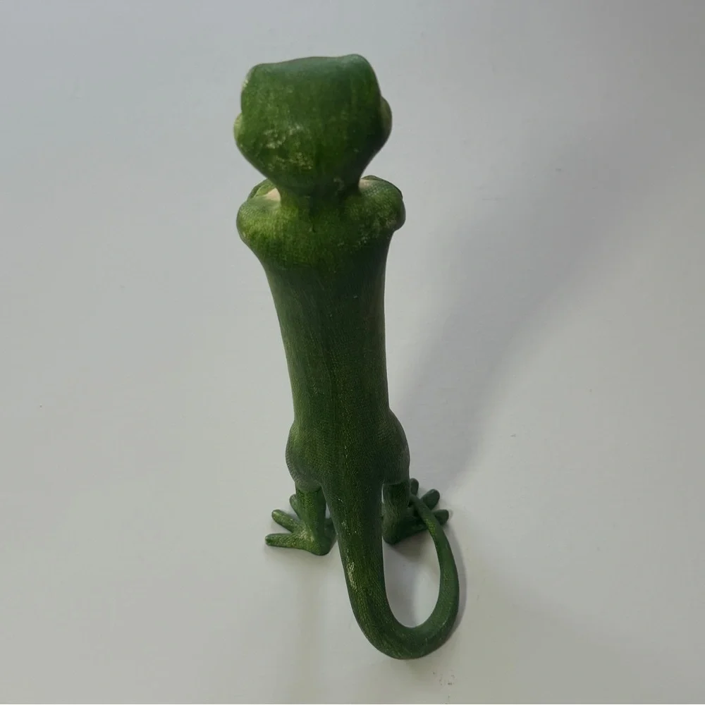 Green and Cream Gecko Figurine - Reptile Habitat Decor
